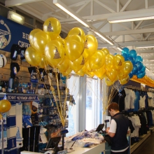 Воздушные шары в магазине